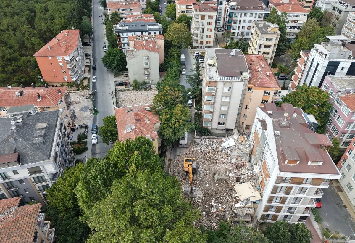 kentsel-donusum-destekleri-2026-hibe-kredi-ve-kira-yardimi-1786529199805.jpg Bu finansmanda ilk yıl geri ödemesiz dönem, 180 aya varan vade ve bazı gruplar için ek faiz indirimi uygulanabiliyor.