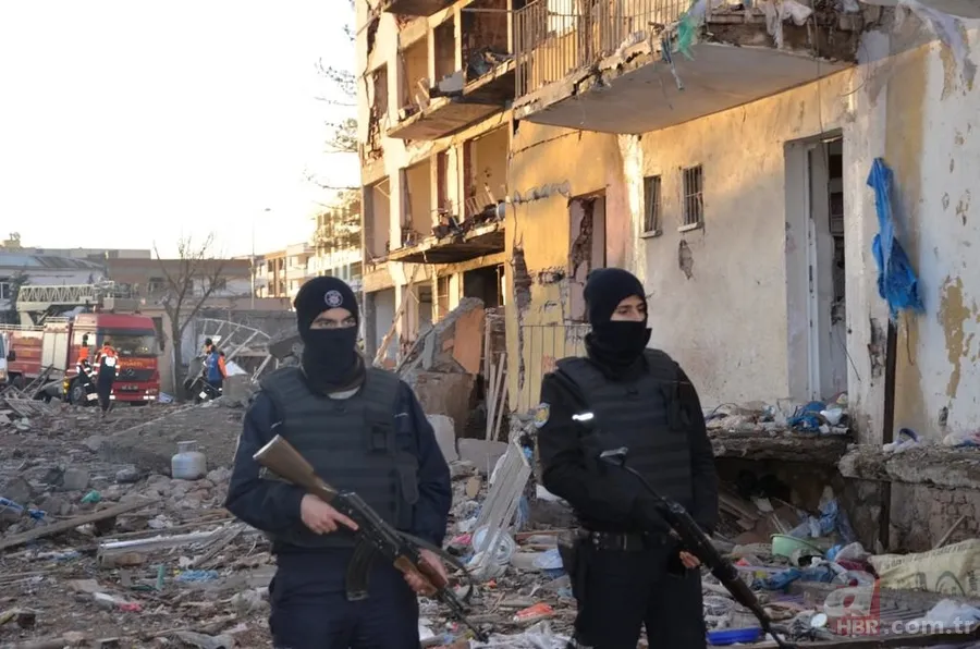 Diyarbakır'daki terör saldırısından ilk kareler 15