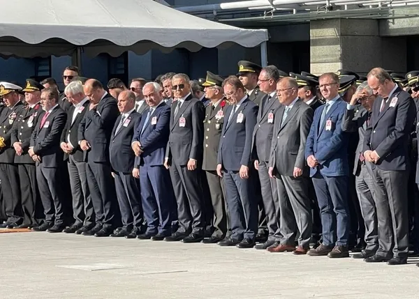silivride-silahli-saldiri-operasyona-giden-komiser-yardimcisi-sehit-oldu-1666615049809.jpg Silivri'de silahlı saldırı! Operasyona giden Komiser yardımcısı şehit oldu - 3