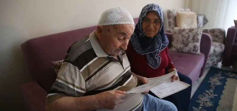 Okuma aşkı engel tanımadı! 90 yaşında okuma yazma öğrendi...