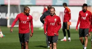 Sneijder ve Hakan Balta şoku