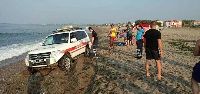Sakarya Karasu'da büyük tehlike! Denizden çıkanlarda kaşıntı ve kızarıklık oluştu sahil boşaltıldı