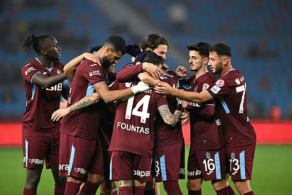 Trabzon’da ’DESTAN’ yazdı! Trabzonspor 3-1 Manisa FK MAÇ SONUCU