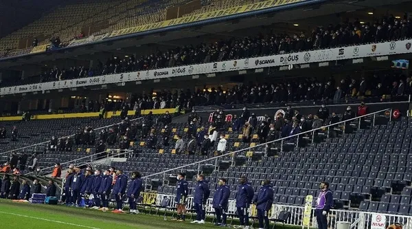 tff-baskani-nihat-ozdemirden-a-spora-ozel-seyirci-aciklamasi-ceza-vermekten-cekinmeyecegiz-1612733786676.jpg Kadıköy'deki derbide Galatasaray'a küfür eden sağlık çalışanları ceza alacak mı? Nihat Özdemir canlı yayında açıkladı! - 2