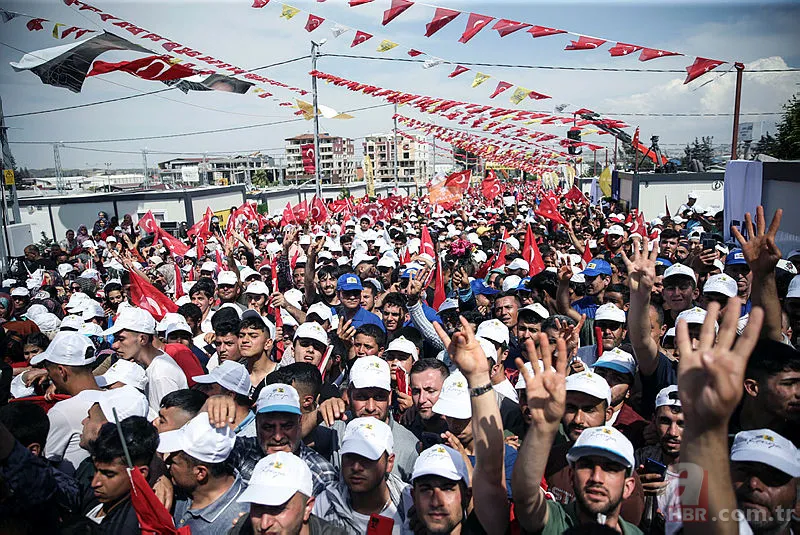 Başkan Erdoğan'dan depremzedeleri hedef alan muhaliflere fotoğraflı mesaj! "İnsanlık Merhamet Üzerine Kuruludur” 9