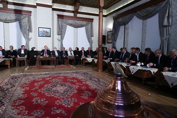 baskan-recep-tayyip-erdogandan-tokatta-ciftcilerle-duzenlenen-ozel-bulusmada-onemli-aciklamalar-1648320862233.jpg