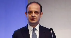 Merkez darbe teşebbüsüne meydan okudu