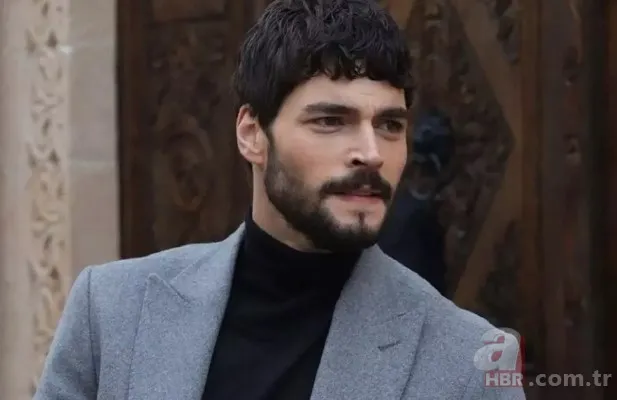 Yakışıklı oyuncu Akın Akınözü'nün annesi bakın kimmiş! Gören ablası sandı! Meğer ünlü oyuncu... 3