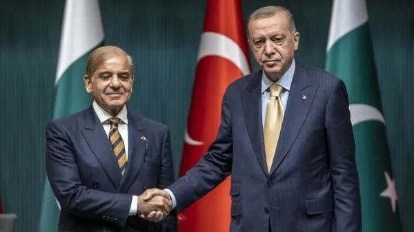 baskan-erdogandan-bayram-diplomasisi-iran-cumhurbaskani-reisi-ile-kritik-temas-1688049151333.jpeg Başkan Erdoğan'dan bayram diplomasisi! Liderlerle tek tek görüştü - 8