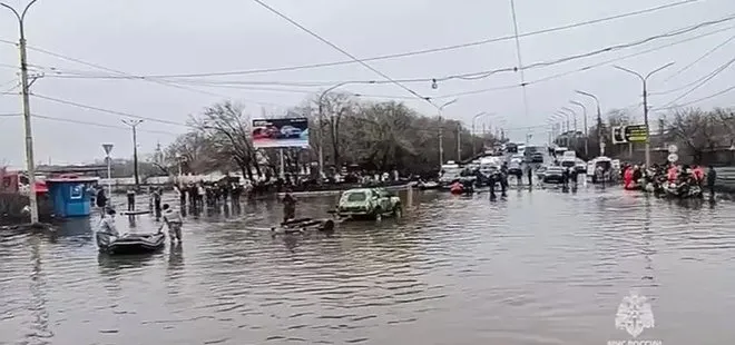 Rusya’da sel felaketi! Baraj patladı: Binlerce ev sular altında kaldı | Acil durum ilan edildi