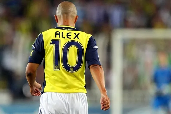 son-dakika-fenerbahcenin-efsane-oyuncusu-brezilyali-alex-de-souza-sao-pauloda-1617381734231.jpg Son dakika: Fenerbahçe'nin efsane oyuncusu Brezilyalı Alex de Souza Sao Paulo'da! - 2