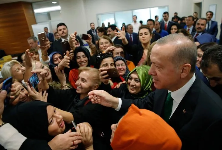 Başkan Erdoğan’dan kan bağışçılarına sürpriz ziyaret