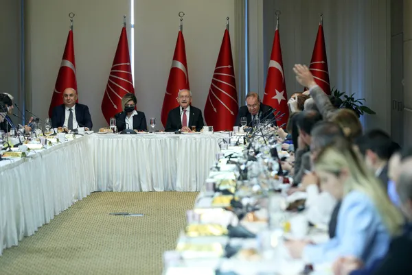 CHP lideri Kemal Kılıçdaroğlu’ndan MEB itirafı! Randevu talebi dedikleri WhatsApp mesajı çıktı