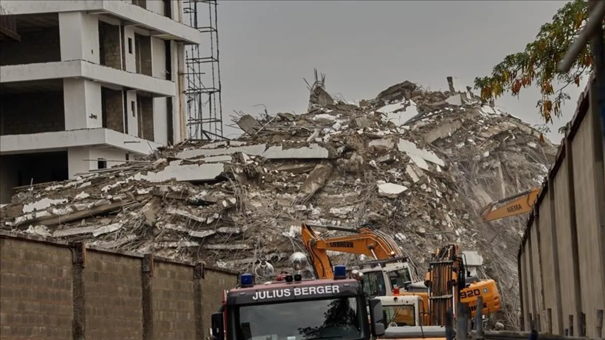 Nijerya'da 3 katlı bina sonları oldu! 7 ölü 2 yaralı