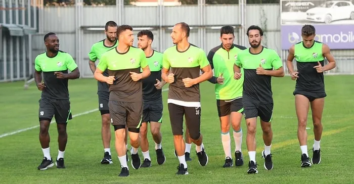 Son dakika: Bursaspor’da Fatih Tekke dönemi resmen başladı