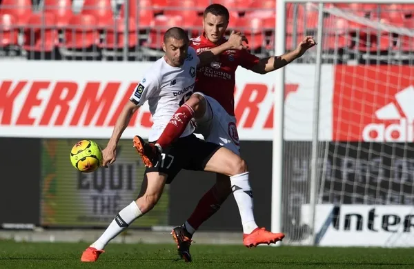 Burak Yılmaz'ın golleri takımını mağlubiyetten kurtarmaya yetmedi - 2