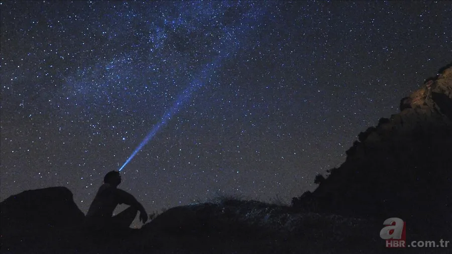 Bugün gökyüzüne bakmayı unutmayın! Perseid meteor yağmuru saat kaçta izlenecek? Türkiye'de nereden görülecek? 9