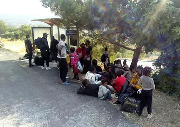 Son dakika: İzmir’de 42 göçmen yakalandı