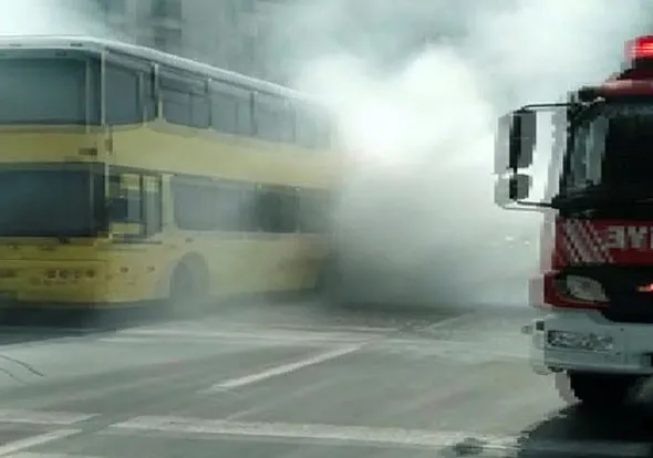 İstanbul'da İETT otobüsü yolcuları ölümden döndü! Alev alev yandı - 3