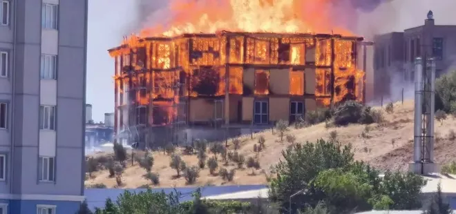 Kahramanmaraş'ta lojman inşaatında yangın