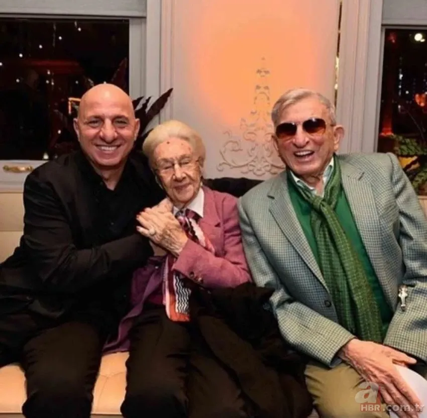 Futbol sahalarından sahnelere: Hollywood'u bıraktı ömrünü Türk tiyatrosuna adadı 10