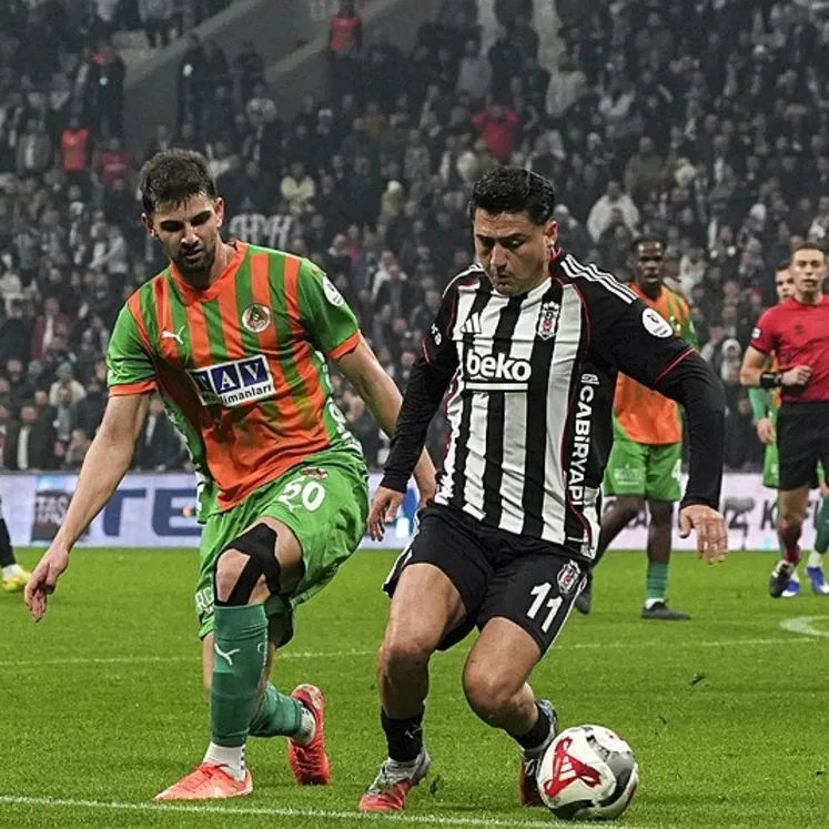 Dolmabahçe’de gol düellosu! Beşiktaş Alanyaspor ile berabere kaldı