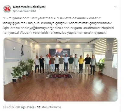 borcunu-odeyemeyen-chpli-belediyeye-haciz-makam-odasi-bosatildi-savunmalari-pes-dedirtti-1724184433586.jpg Döşemealtı Belediye Başkanı Dal'ın makam odasındaki eşyalar, ödenmeyen borç nedeniyle haczedildi.