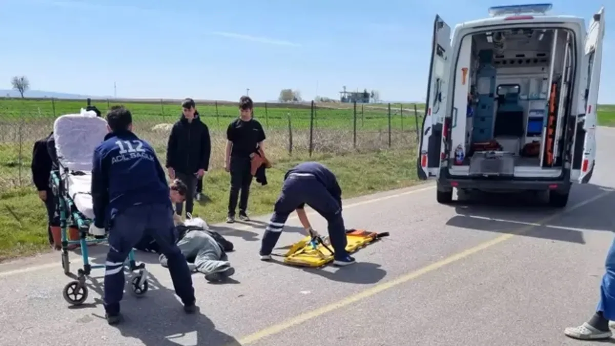 Traktörün römorkuna çarpan motosikletin sürücüsü yaralandı