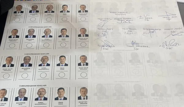 son-dakika-cumhurbaskanligi-secimi-oy-pusulasinin-ilk-goruntusu-ortaya-cikti-ysk-onayi-verdi-1681384259670.jpeg SON DAKİKA | Cumhurbaşkanlığı seçimi oy pusulasının ilk görüntüsü ortaya çıktı! YSK onayı verdi - 3