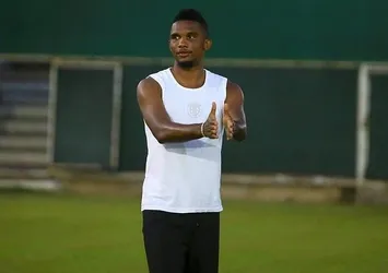 Samuel Eto’o süresiz kadro dışı