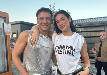 Edis ve Dua Lipa aynı karede! Sosyal medya yıkıldı