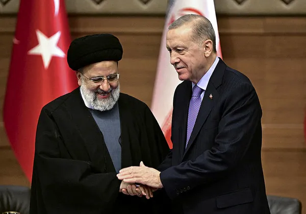 baskan-erdogan-turkiye-iran-is-forumunda-konustu-yeni-sinir-kapilari-gundemimizde-1706123091264.jpg Başkan Erdoğan Türkiye-İran İş Forumu'nda konuştu: Yeni sınır kapıları gündemimizde - 4