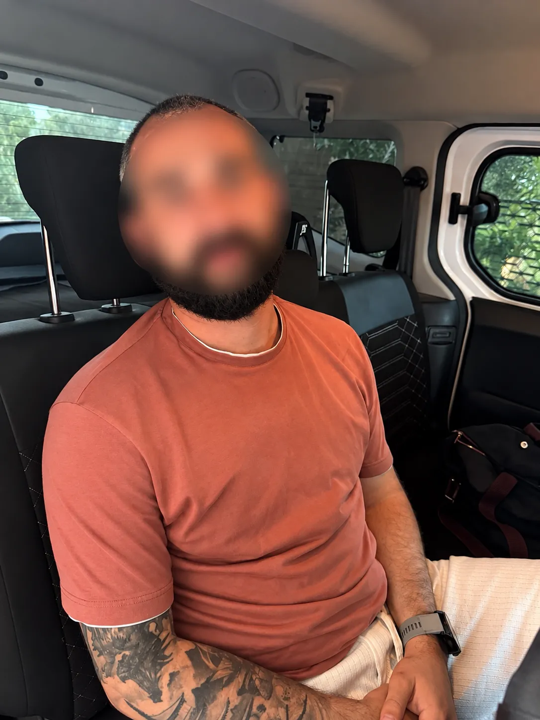 Kırmızı bültenle aranan Ilkhan S. Serik’te yakalandı: Suç örgütü, silah, uyuşturucu ve para aklama suçlarından aranıyordu
