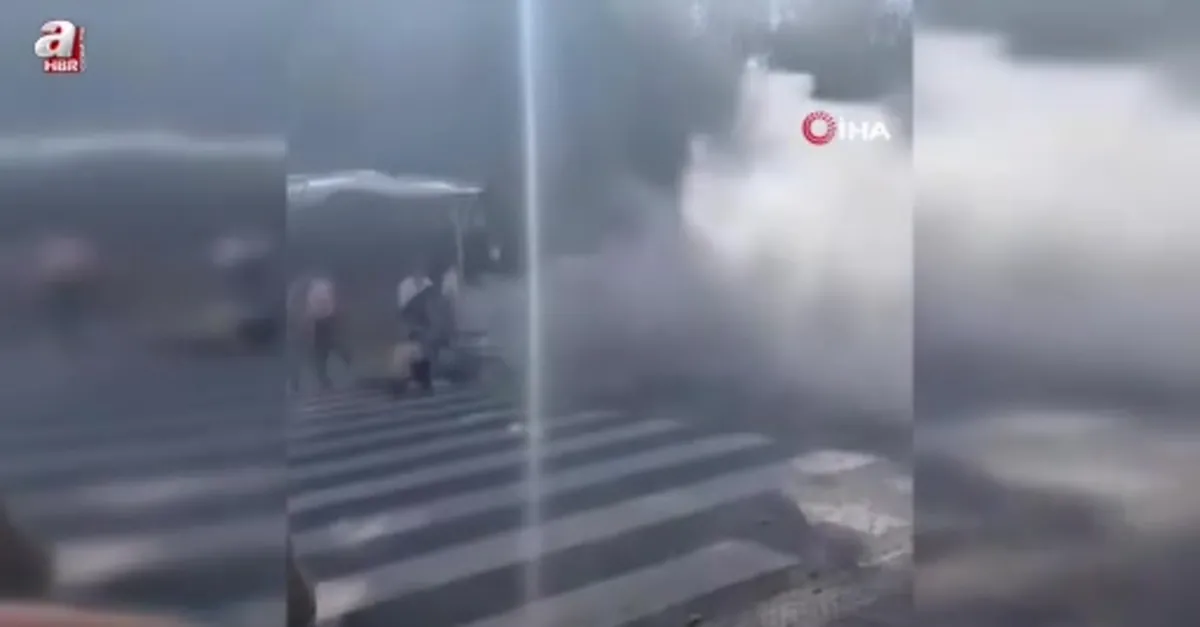 Okul önünde park halinde olan araç yandı