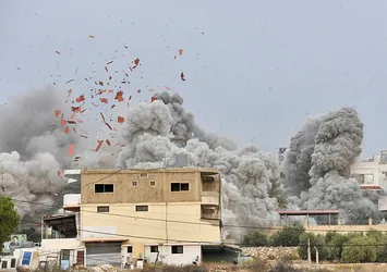 İşgalci İsrail'den Lübnan'ın güneyine saldırı: 1 ölü