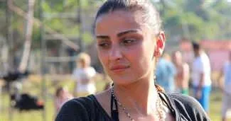 Nihat kalır, Özge gider...