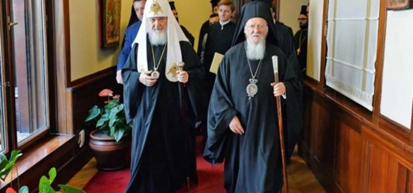 Birbirlerine girdiler: 'Kilise' kavgası