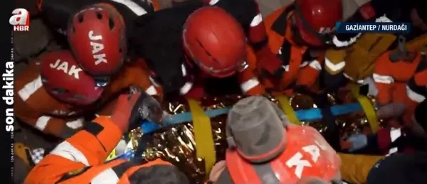 Gaziantep’ten 65 saat sonra gelen müjdeli haber: 61 yaşındaki Ahmet Kurt enkazdan sağ çıkarıldı