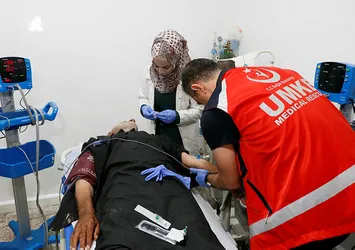 Tel Abyad hastanesi hasta kabulüne başladı