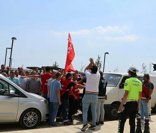 1660934023679.jpg Tekirdağ Büyükşehir Belediye Başkanı Kadir Albayrak'a Kılıçdaroğlu'nun katıldığı törende büyük protesto! Kılıçdaroğlu konuşmasına müdahale etti - 2