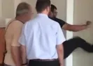 Yardımcısının kapısını kıran müdür açığa alındı