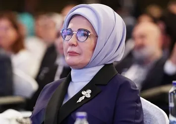 Emine Erdoğan İslam aleminin Regaip Kandili'ni kutladı