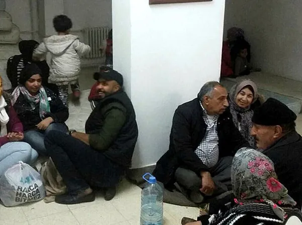 İzmir'de 460 kaçak yakalandı, 3 organizatör tutuklandı - 1
