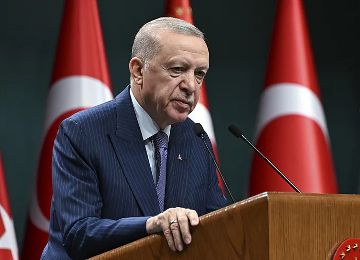 baskan-erdogan-kabinenin-ardindan-aciklamalarda-bulunuyor-1717517521852.jpg Başkan Erdoğan Kabine'nin ardından açıklamalarda bulundu! Kurban Bayramı tatili 9 gün oldu | İşte emekli ikramiyeleri için tarih - 1