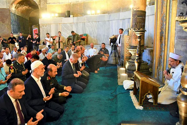 15 Temmuz’un 7. yıl dönümünde camilerden selalar yükseldi