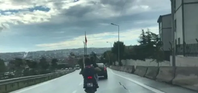 İstanbul’da köpeği motosiklette böyle taşıdılar!