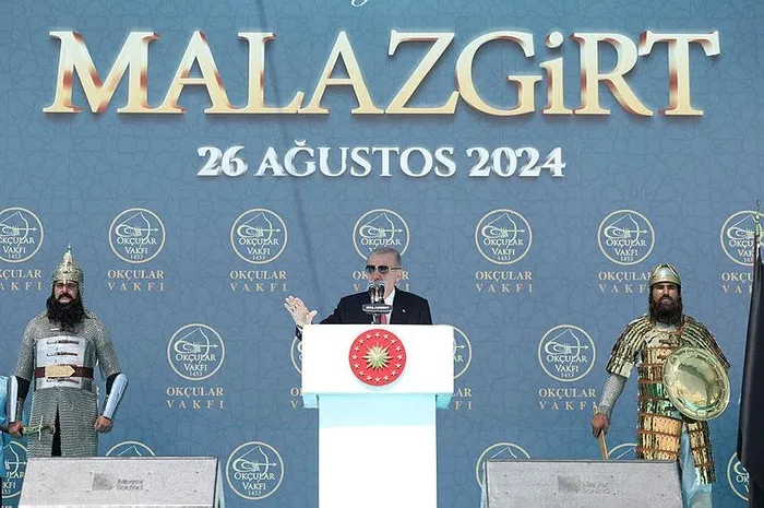 Malazgirt Zaferi’nin 953. yılı | Başkan Erdoğan Muş’ta flaş açıklamalar: Asırlar değişir ama ruh değişmez