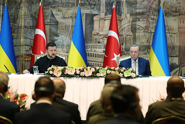 İstanbul'daki kritik zirve dünya medyasında! Erdoğan-Zelenskiy görüşmesinin perde arkası: Türkiye'nin desteğine güveniyor - 1