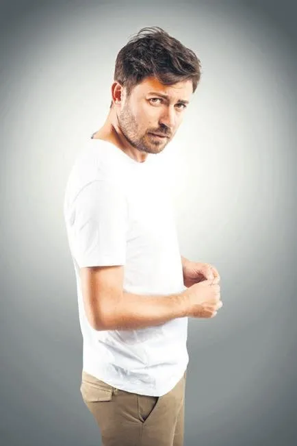 yasemin-kay-allen-ile-tolga-gulecten-ask-itirafi-geldi-1648877760860.jpeg Yasemin Kay Allen ile Tolga Güleç'ten aşk itirafı geldi - 3