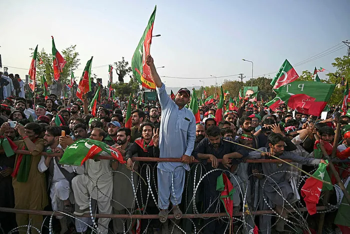 Pakistan Başbakanı İmran Khan: Bize komplo yapıldı